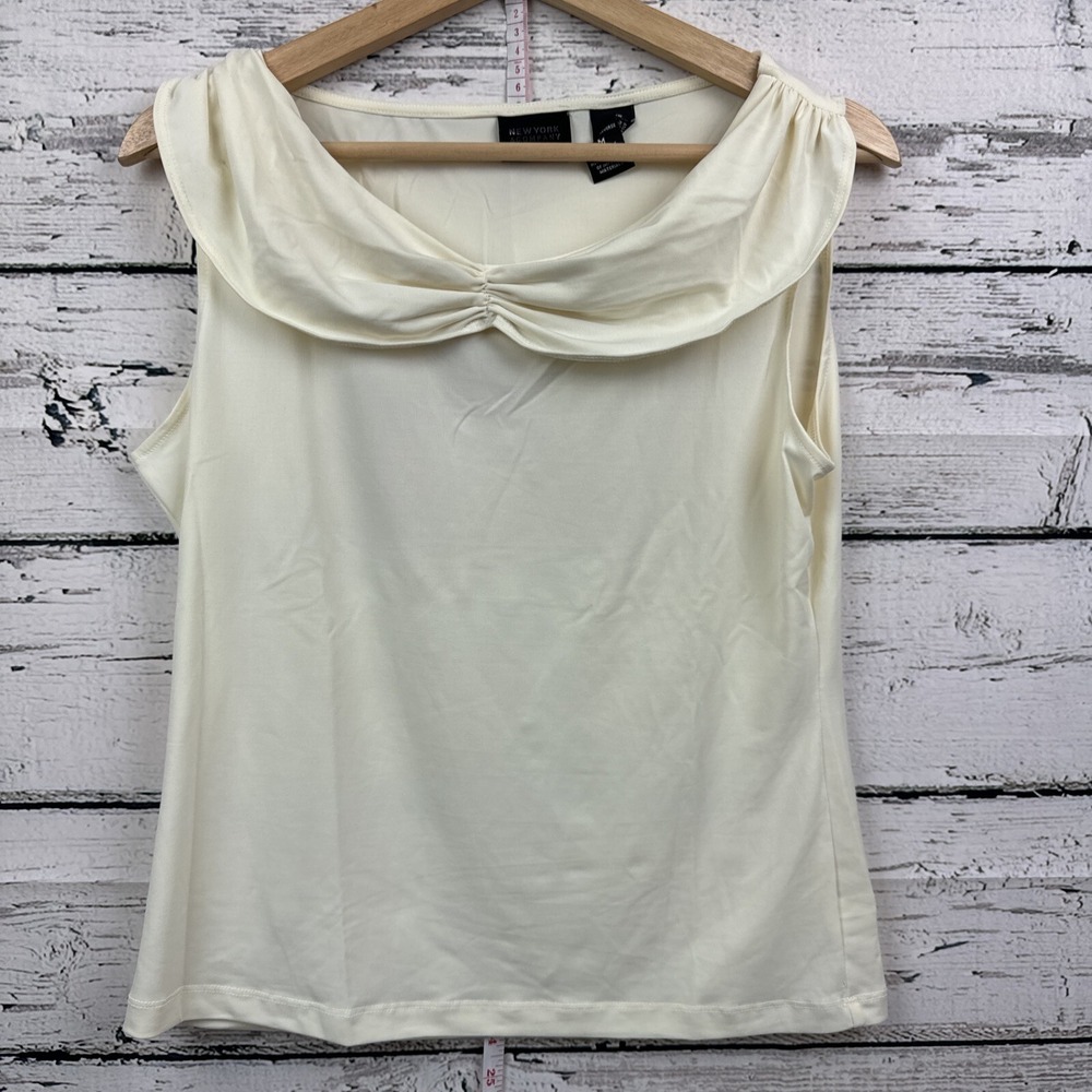 New York & Company Woman's Sleeveless Round Neck‎ Ivory Blouse [Size M]